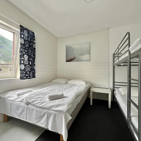 Trolltunga Hostel