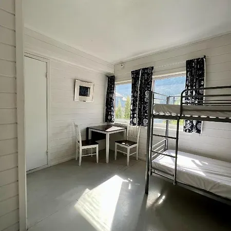 Trolltunga Hostel