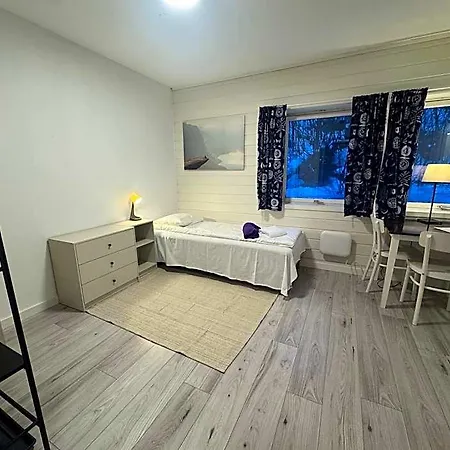 Trolltunga Hostel *