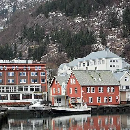 Trolltunga Hostel