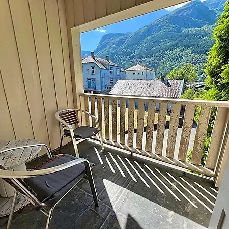 Trolltunga Hostel