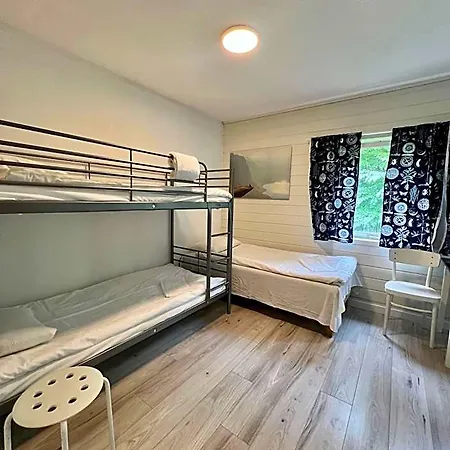 Trolltunga Hostel *