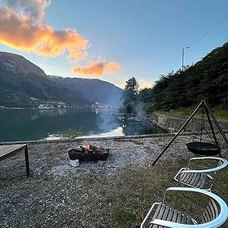 Hostel Trolltunga