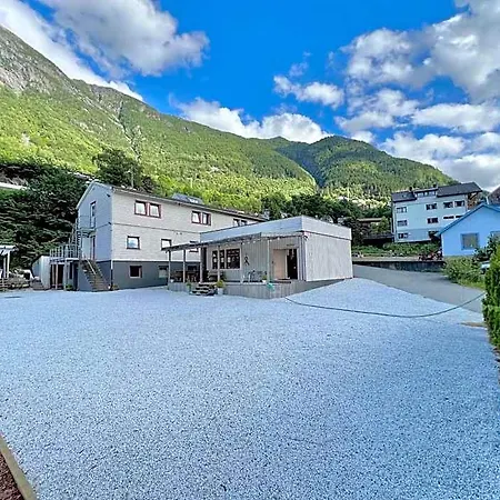 Trolltunga * Odda