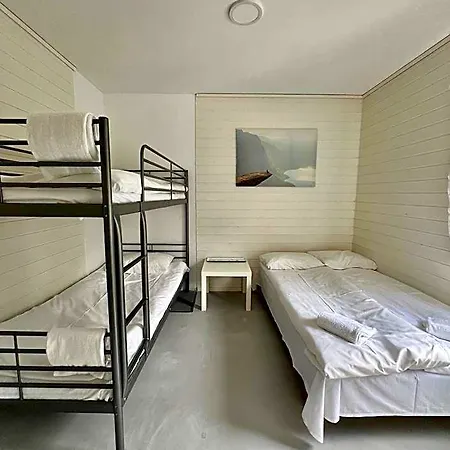 Trolltunga Hostel