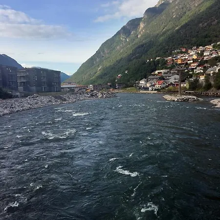 Hostel Trolltunga