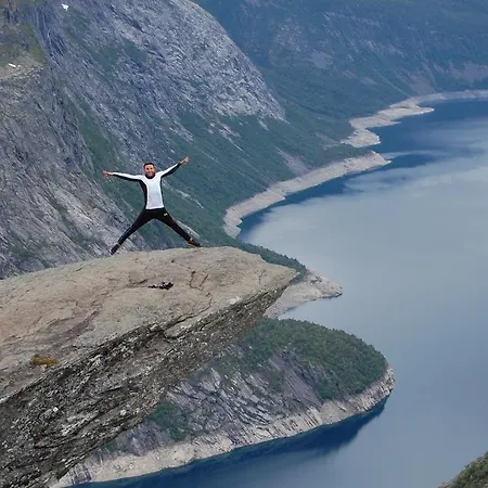 Trolltunga