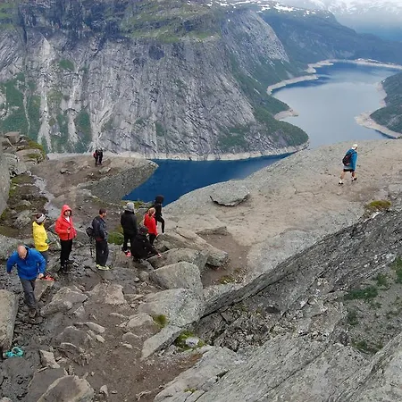 Trolltunga * Odda