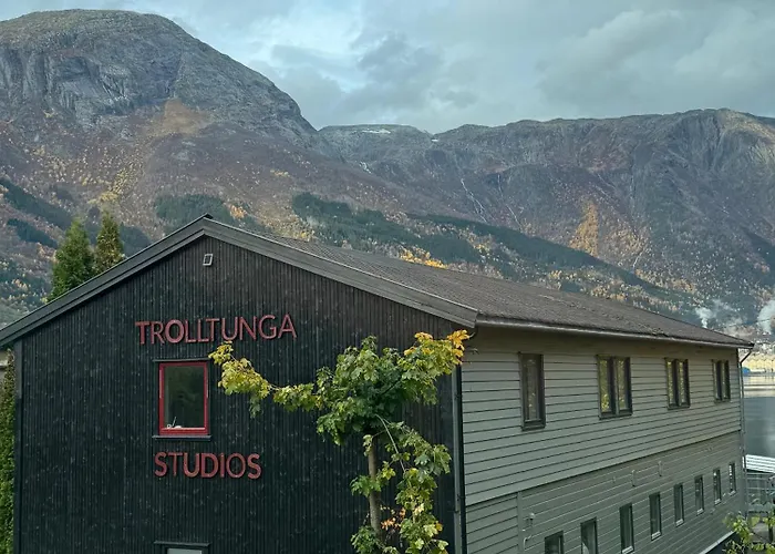 Trolltunga Vandrarhem