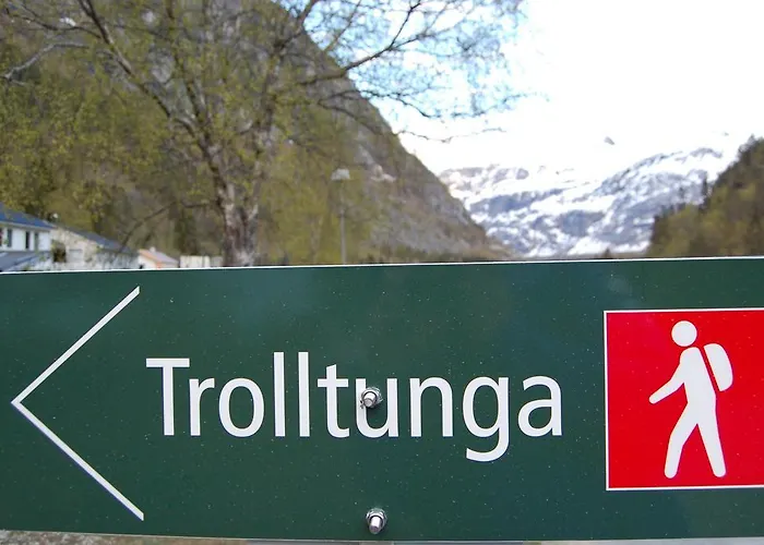 Trolltunga * Odda