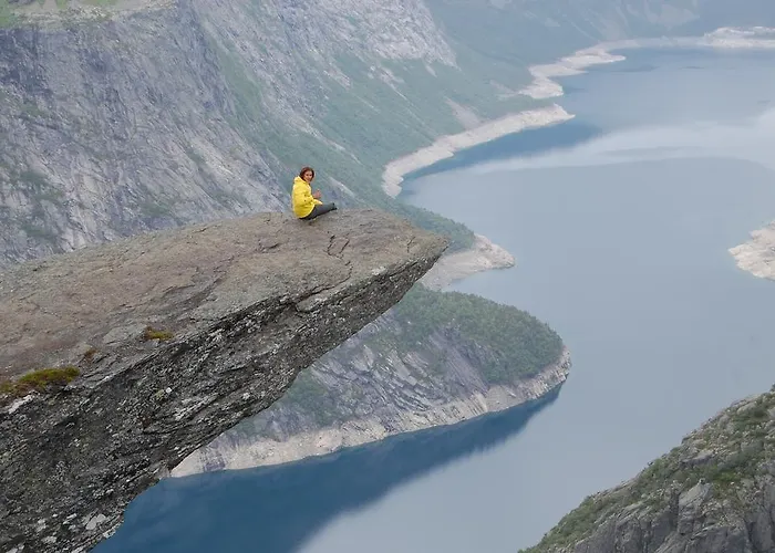 Trolltunga Vandrarhem *