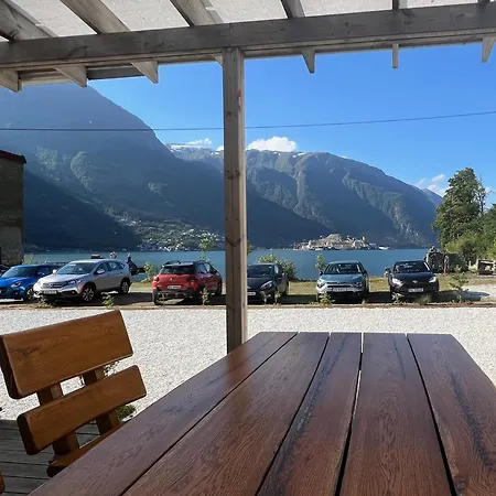 Trolltunga Hostel