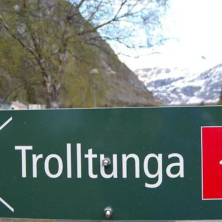 Trolltunga * Odda