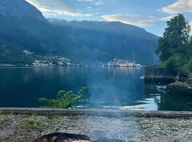 Trolltunga * Odda